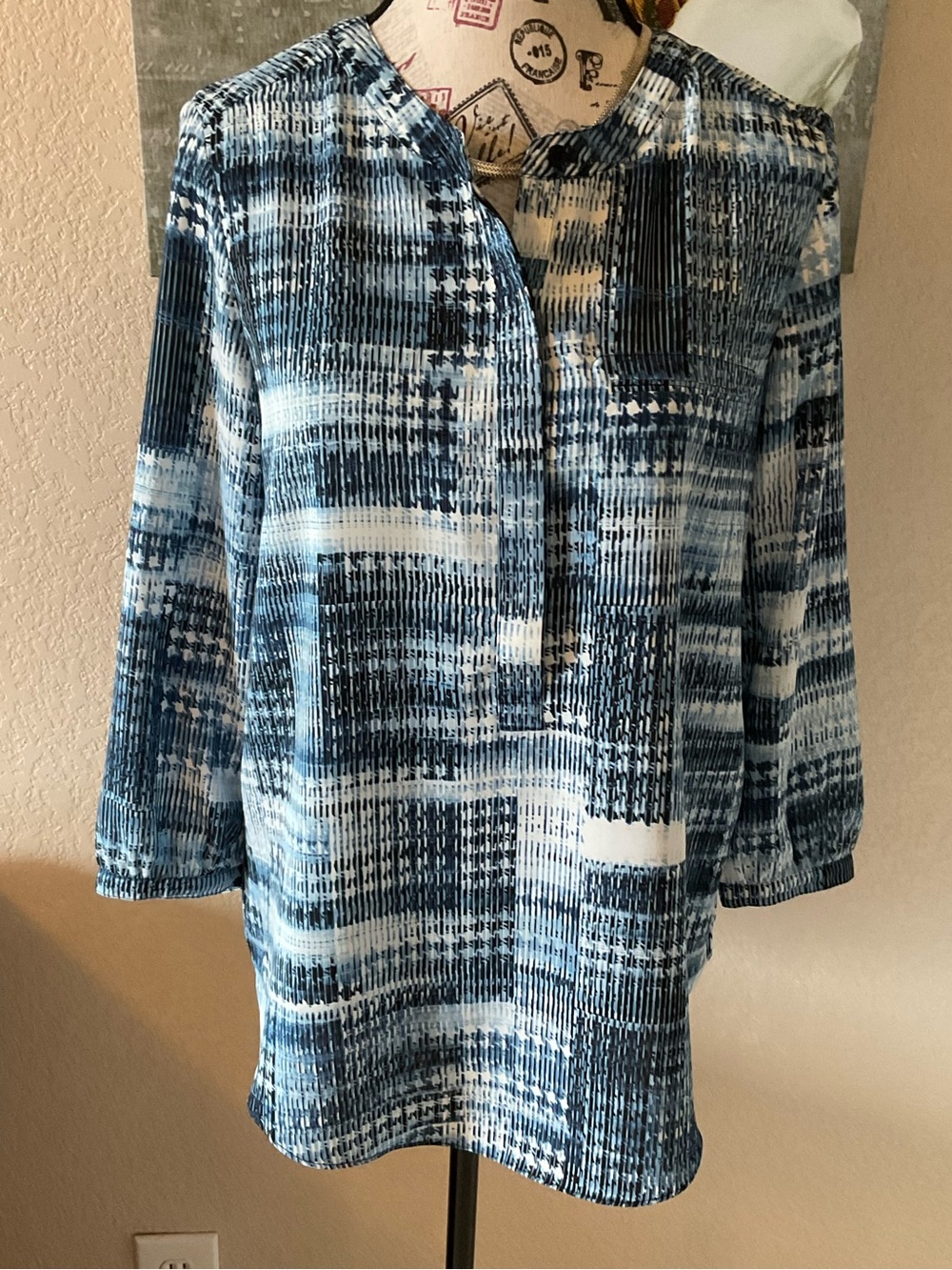 NYDJ Blue and White Patterned Pleated Blouse Sz S